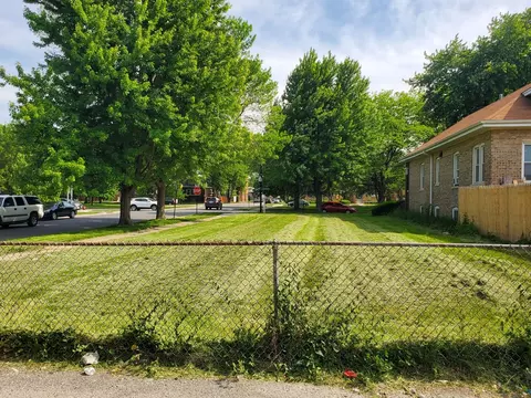 4702 W Wrightwood Ave, Chicago, IL 60639 photo 2