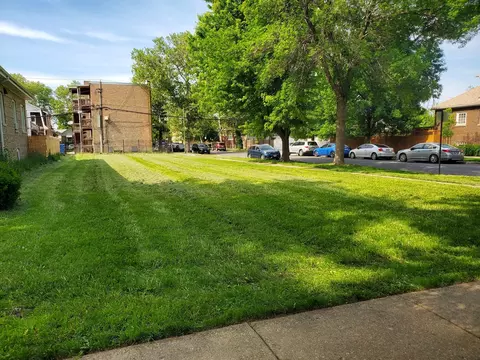 4702 W Wrightwood Ave, Chicago, IL 60639