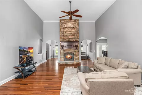 Living - 13002 Silverleaf Ct, Plainfield, IL 60585 photo 2 of 3