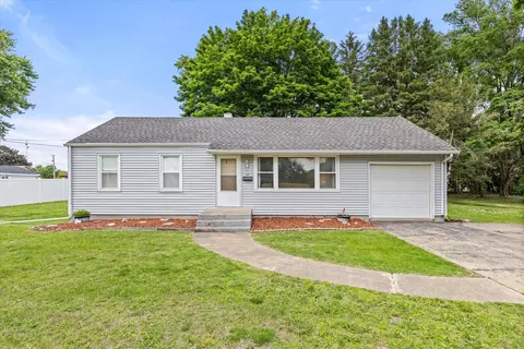 902 Laura Ave, Streator, IL 61364