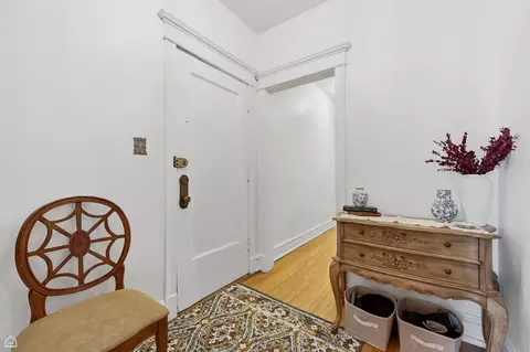 Entry Way - 1233 E 53rd St #2, Chicago, IL 60615 photo 1 of 1