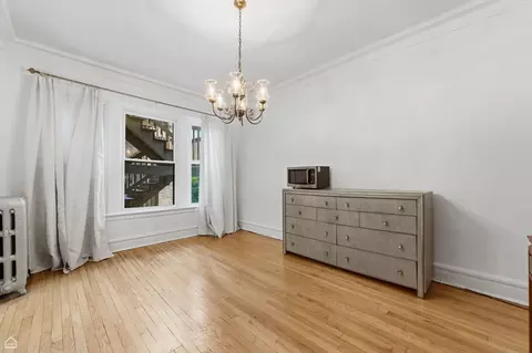 Dining - 1233 E 53rd St #2, Chicago, IL 60615 photo 1 of 4