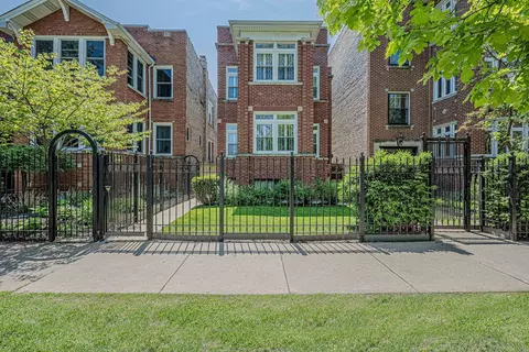 2649 W Leland Ave, Chicago, IL 60625