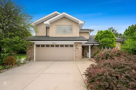 9041 Sunrise Ln, Orland Park, IL 60462
