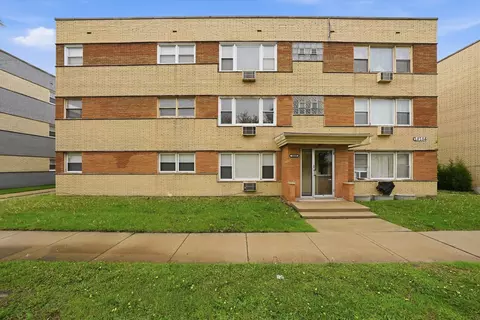 10108 S Pulaski Rd #1S, Oak Lawn, IL 60453
