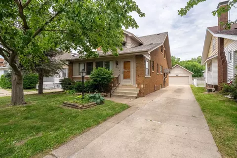 1917 W Callender Ave, West Peoria, IL 61604