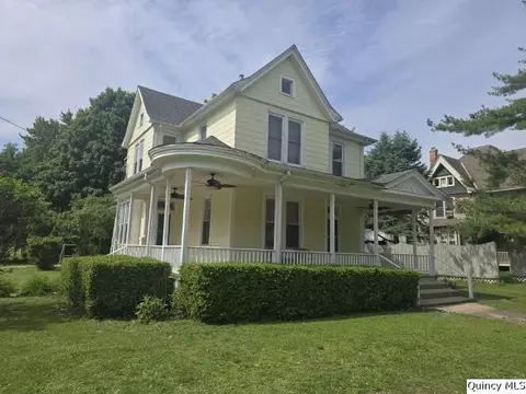 210 Main, Carthage, IL 62321