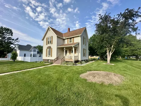 407 N Chestnut St, Princeton, IL 61356