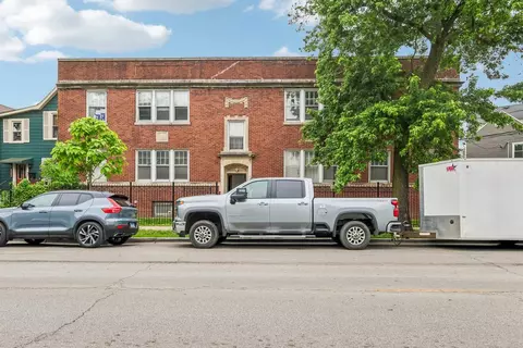 4247 W Addison St, Chicago, IL 60641