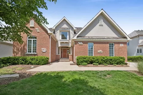 1029 Ridgeview Dr, Inverness, IL 60010