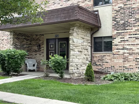 9168 South Rd #A, Palos Hills, IL 60465