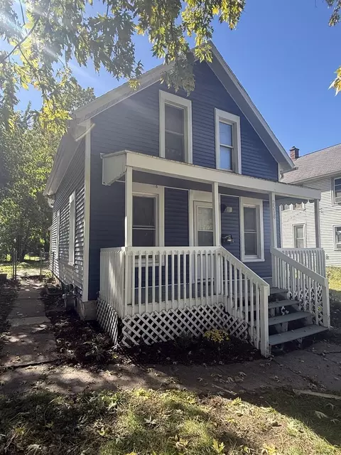 Exterior - 2518 5th Ave, Moline, IL 61265 photo 2 of 2