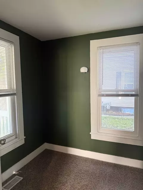 Bedroom - 2518 5th Ave, Moline, IL 61265 photo 2 of 5