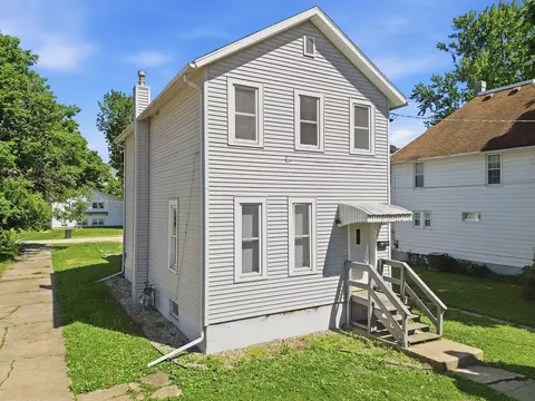 606 Avenue C, Sterling, IL 61081