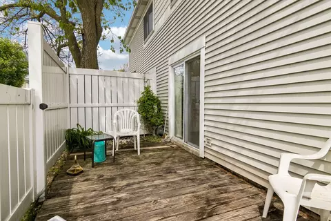 Exterior - 1541 Cornell Pl #0, Hoffman Estates, IL 60169 photo 6 of 7