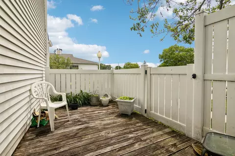 Exterior - 1541 Cornell Pl #0, Hoffman Estates, IL 60169 photo 5 of 7