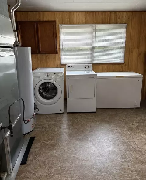 Other - 407 Middleton St, Iuka, IL 62849 photo 2 of 4