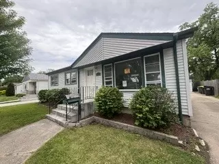 308 Queens Ln, Thornton, IL 60476