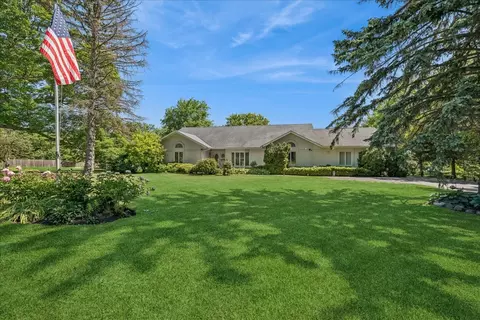 5045 Grand Ave, Gurnee, IL 60031