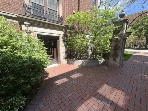 380 Ridge Ave #13G, Evanston, IL 60202