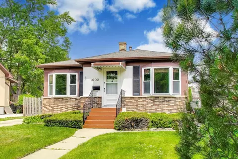 1602 Hills Ave, Des Plaines, IL 60016