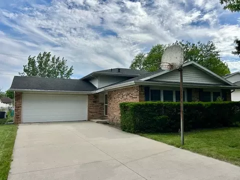 226 Meadows Rd S, Bourbonnais, IL 60914
