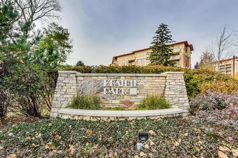 45 Prairie Park Dr #308, Wheeling, IL 60090
