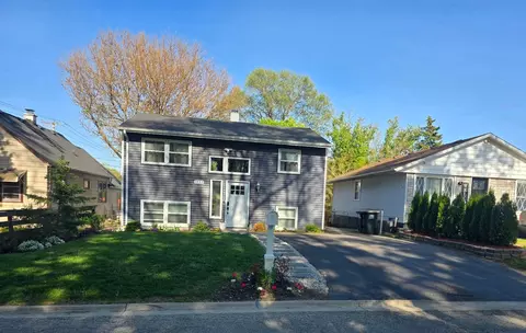1407 N Oak Ave, Round Lake Beach, IL 60073