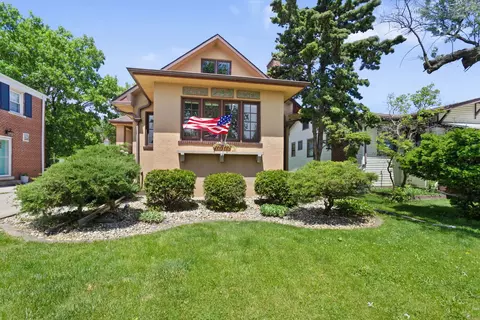 342 Lawton Rd, Riverside, IL 60546