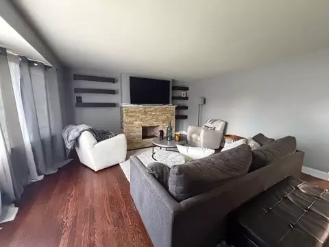 Living - 6507 W 41st St, Stickney, IL 60402 photo 1 of 4