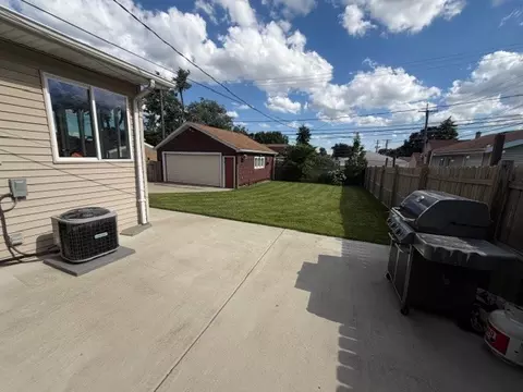 Exterior - 6507 W 41st St, Stickney, IL 60402 photo 3 of 4