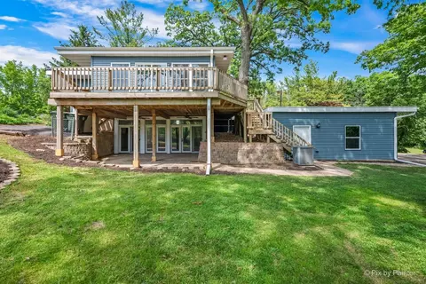 368 Holiday Dr, Lake Holiday, IL 60552