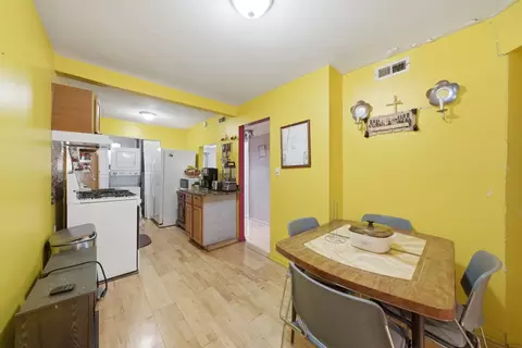Dining - 7420 W 64th Pl, Summit, IL 60501 photo 2 of 2