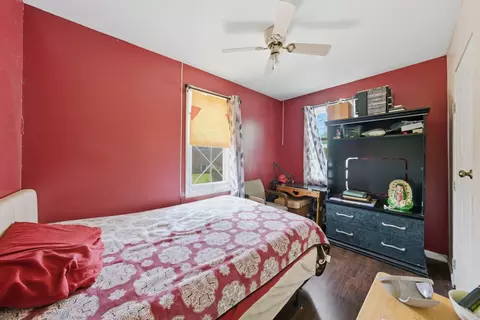 Bedroom - 7420 W 64th Pl, Summit, IL 60501 photo 2 of 3