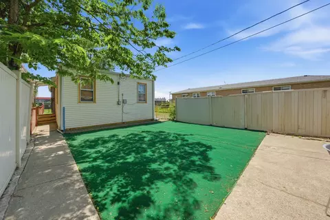 Exterior - 7420 W 64th Pl, Summit, IL 60501 photo 2 of 3