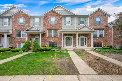 2415 Emily Ln, Elgin, IL 60124