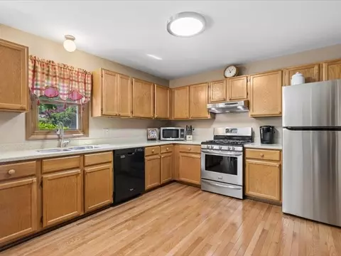Kitchen - 3517 Turnberry Dr, Mchenry, IL 60050 photo 1 of 1
