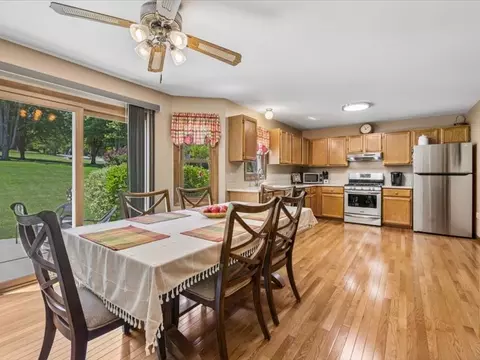Dining - 3517 Turnberry Dr, Mchenry, IL 60050 photo 1 of 2