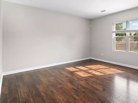 Living - 5301 Whisper Meadow Ct, Plainfield, IL 60586 photo 4 of 5