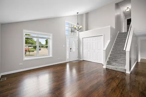 Living - 5301 Whisper Meadow Ct, Plainfield, IL 60586 photo 1 of 5