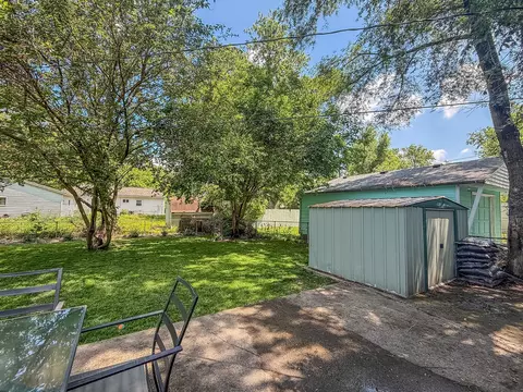 Exterior - 1116 Centennial Dr, Champaign, IL 61821 photo 11 of 12