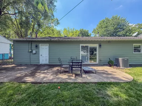Exterior - 1116 Centennial Dr, Champaign, IL 61821 photo 4 of 12