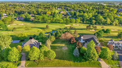 10625 Bull Valley Dr, Woodstock, IL 60098