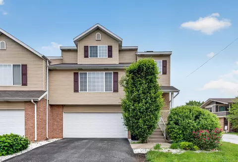 2520 Cedar Glen Dr N, Lynwood, IL 60411