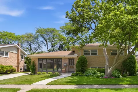 9229 Marmora Ave, Morton Grove, IL 60053