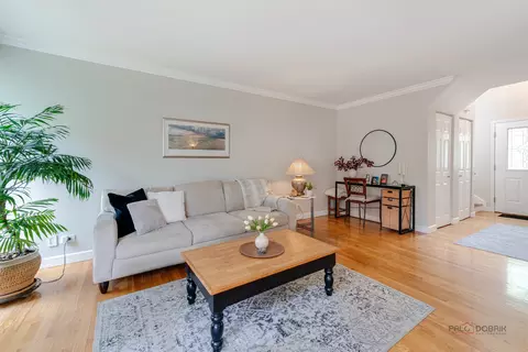 Other - 4692 N Sapphire Dr, Hoffman Estates, IL 60192 photo 1 of 4