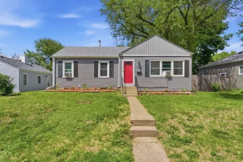1540 W 35th St, Davenport, IA 52806