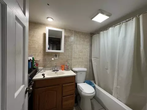 Bath - 1416 Prospect Ave, Peru, IL 61354 photo 2 of 2