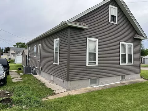 Exterior - 1416 Prospect Ave, Peru, IL 61354 photo 6 of 6