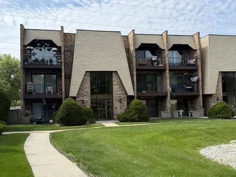 7316 Blackstone Ave #36, Justice, IL 60458